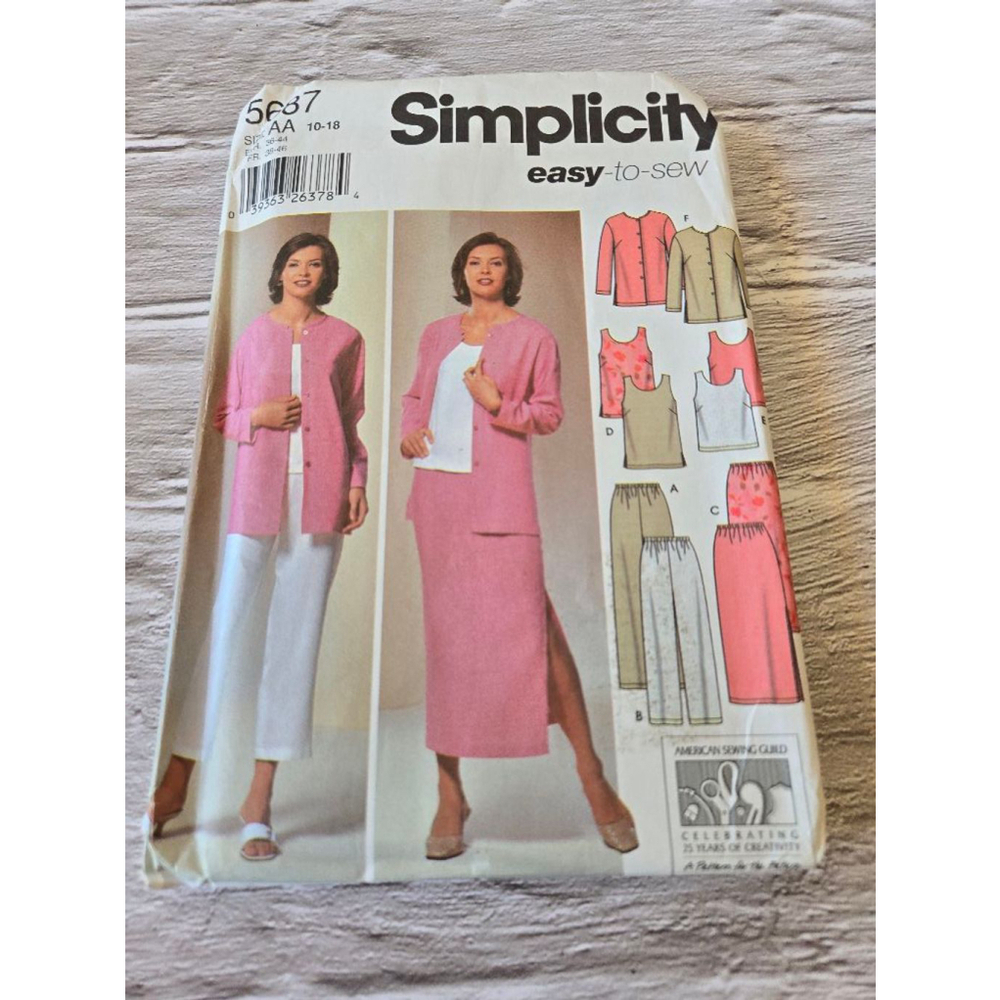 Simplicity Women's Sewing Pattern 5687 - S